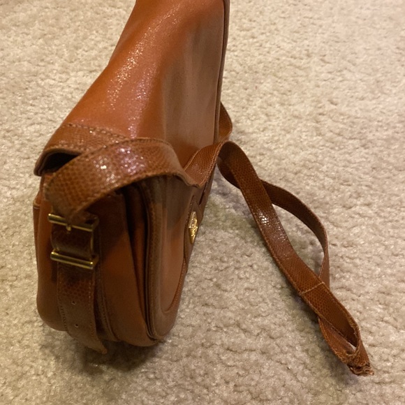 💯 Authentic Givenchy Crossbody - Picture 10 of 11